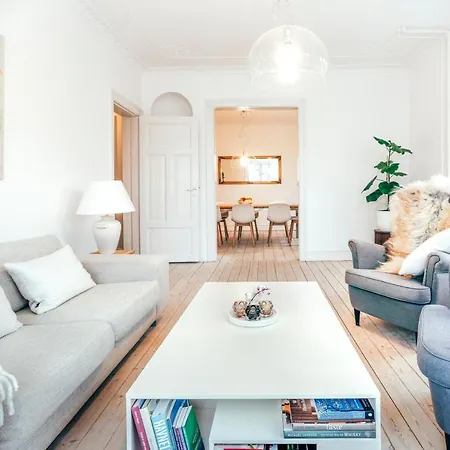 Elegant, Evocative And Cosy In Osterbro With A Panoramic View. Eco-friendly. 1km Harbour/ Beach, 3km- Center, 13km-airport. Apartment Copenhagen