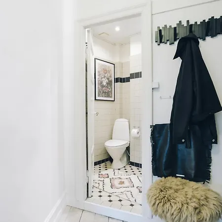 Elegant, Evocative And Cosy In Osterbro With A Panoramic View. Eco-friendly. 1km Harbour/ Beach, 3km- Center, 13km-airport. Appartamento Copenaghen